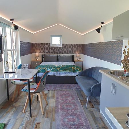 The Cabin Pakenham ภายนอก รูปภาพ