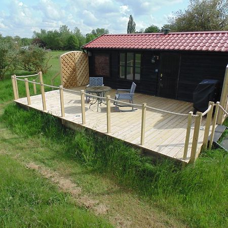 The Cabin Pakenham ภายนอก รูปภาพ