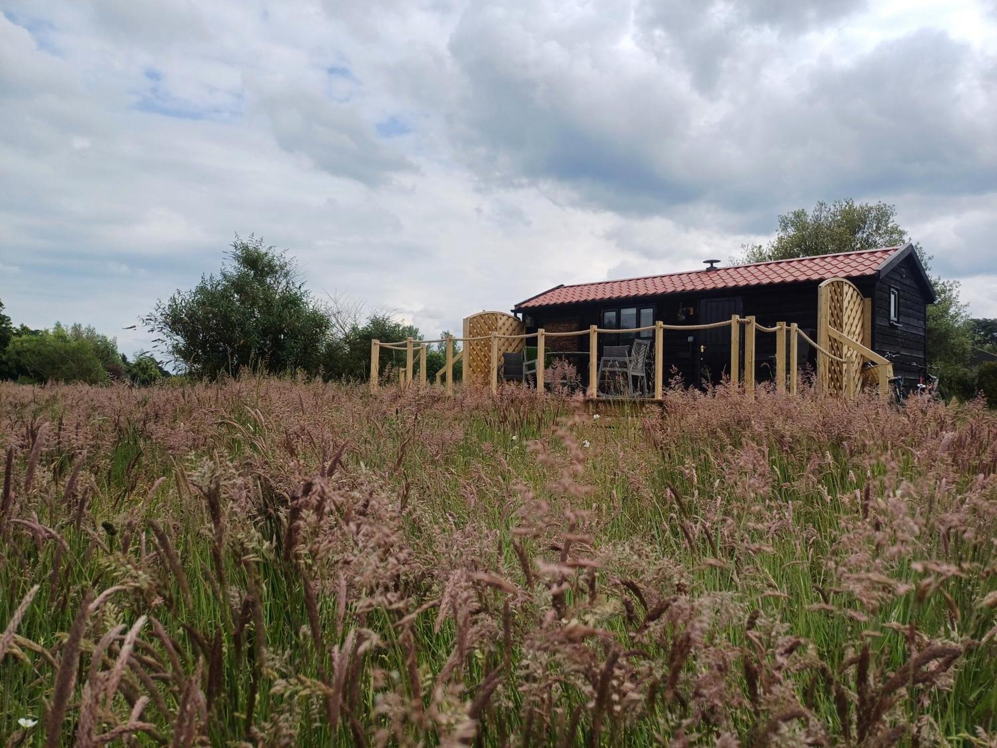 The Cabin Pakenham ภายนอก รูปภาพ